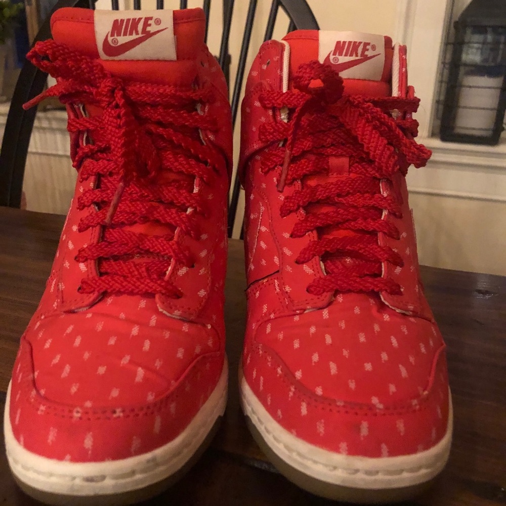 New, never worn Nike Dunk Sky Hi Wedge sneakers